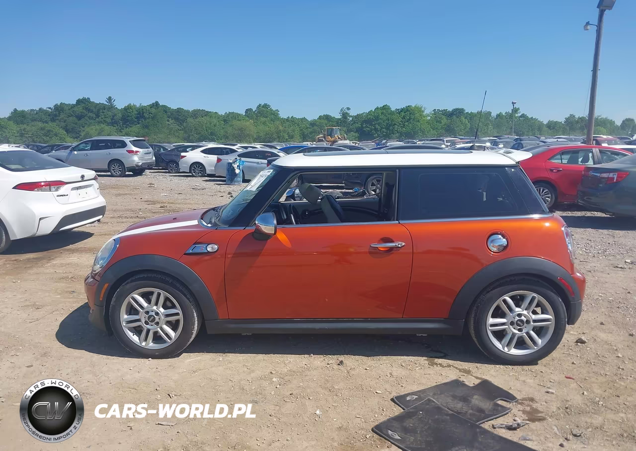 2011 Mini Cooper S VIN:WMWSV3C51BTY12621 - 14
