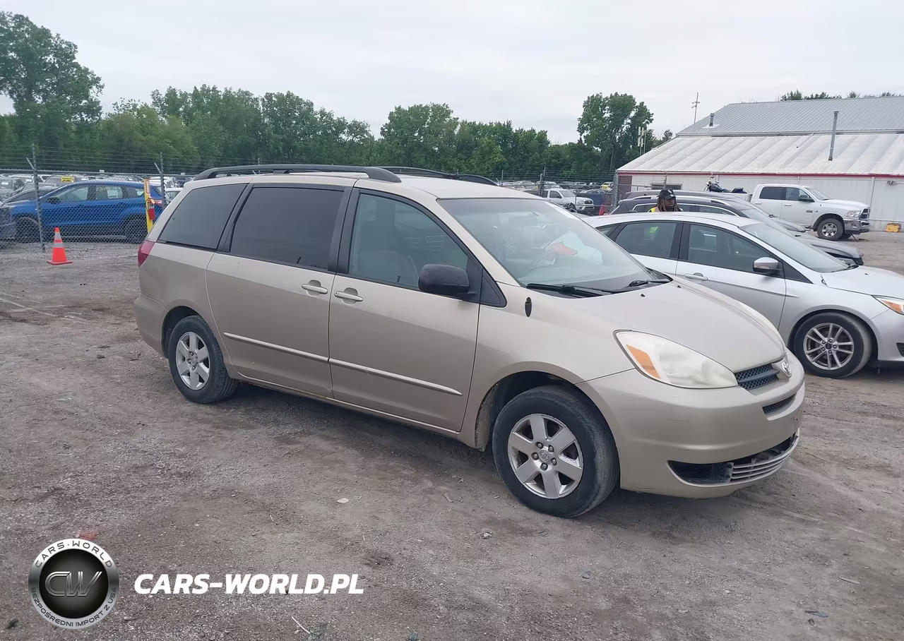 2004 Toyota Sienna Le