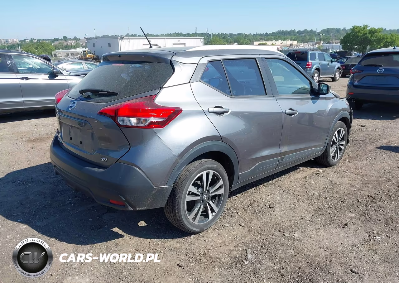 2019 Nissan Kicks Sv VIN:3N1CP5CU3KL537636 - 4