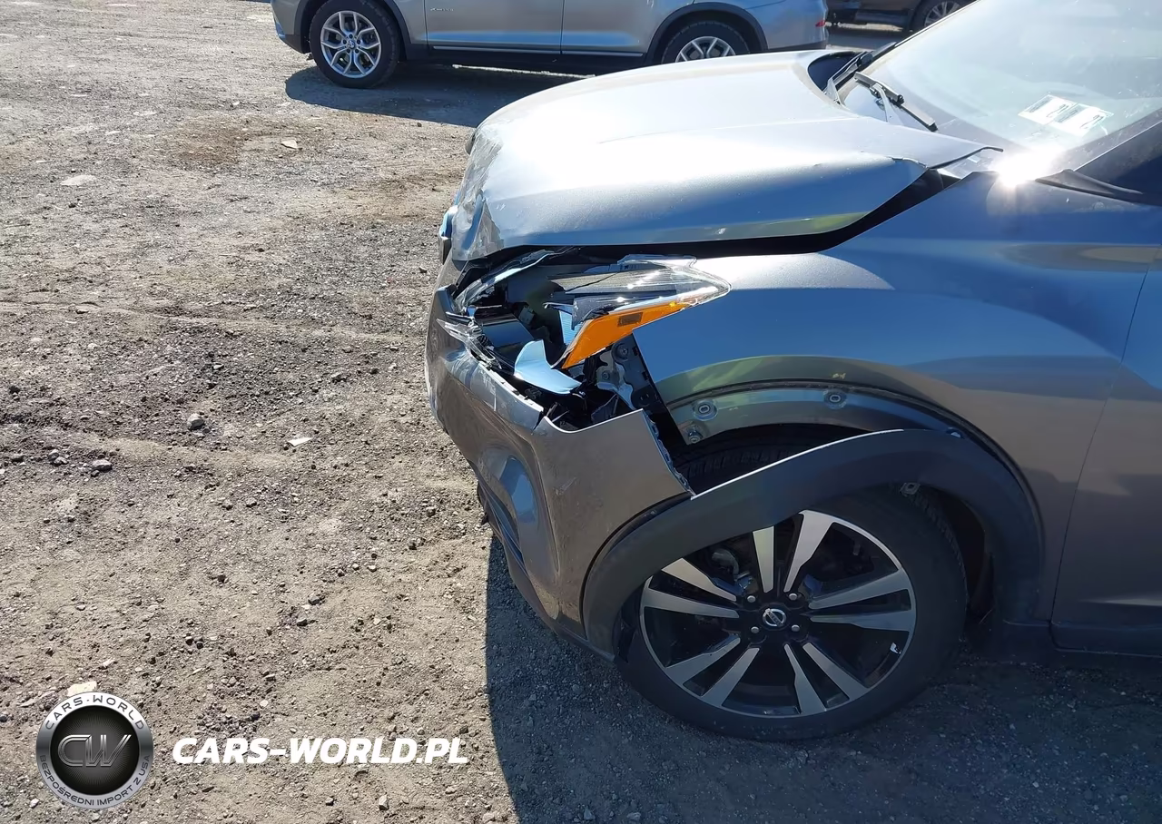 2019 Nissan Kicks Sv VIN:3N1CP5CU3KL537636 - 6
