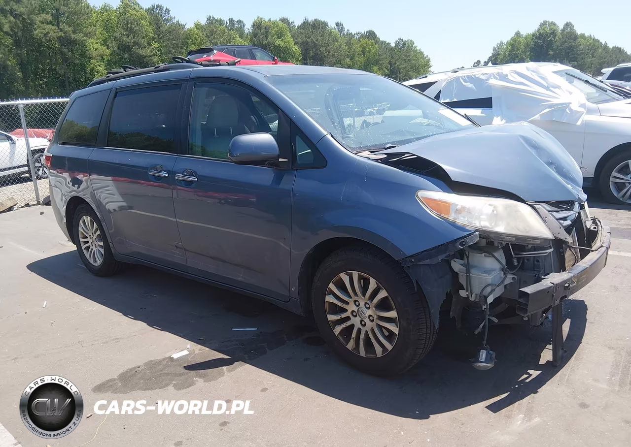 2016 Toyota Sienna Xle-Xle 8 Passenger