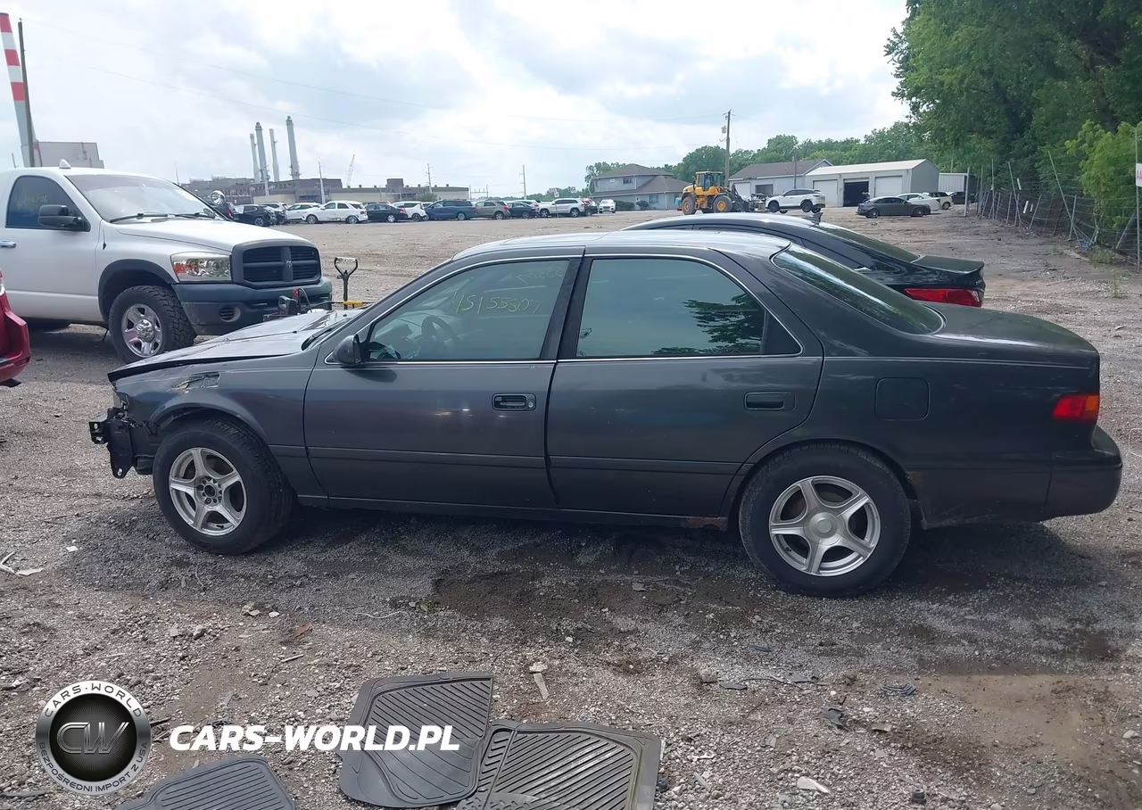 2001 Toyota Camry Le VIN:4T1BG22K21U767319 - 15