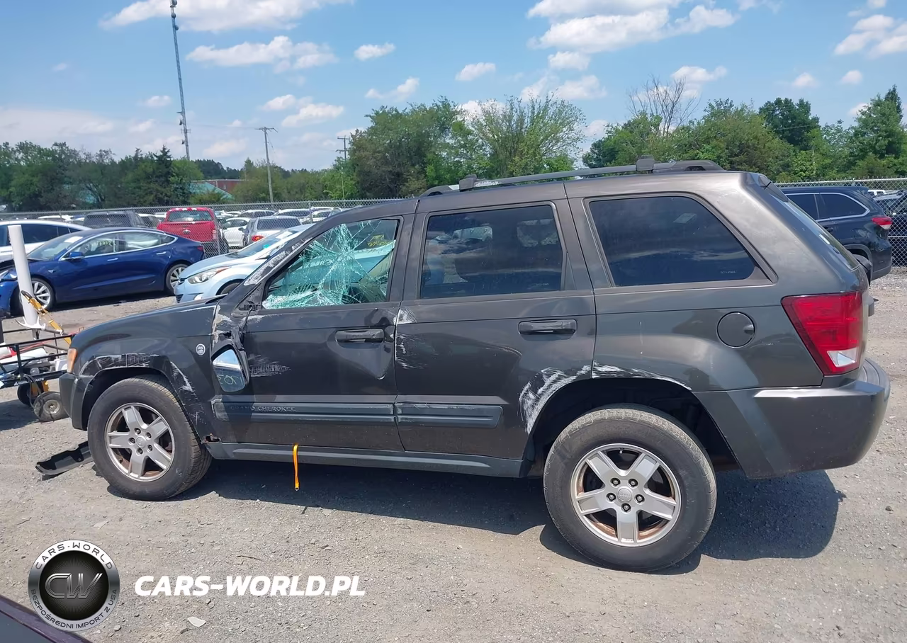 2005 Jeep Grand Cherokee Laredo VIN:1J4HR48N15C712985 - 14