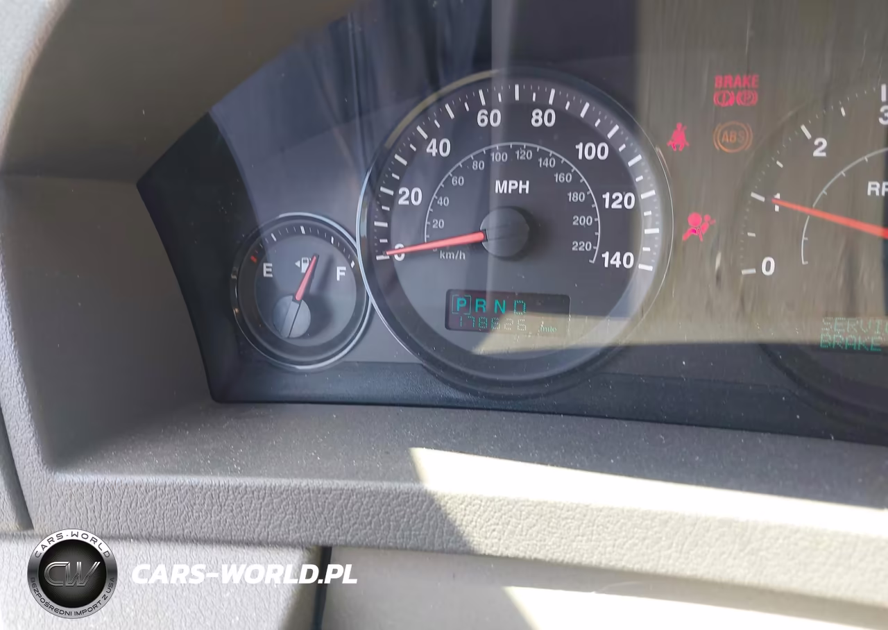 2005 Jeep Grand Cherokee Laredo VIN:1J4HR48N15C712985 - 15