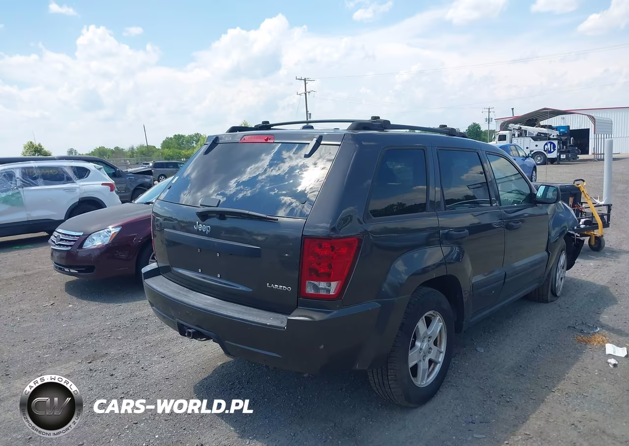 2005 Jeep Grand Cherokee Laredo VIN:1J4HR48N15C712985 - 4