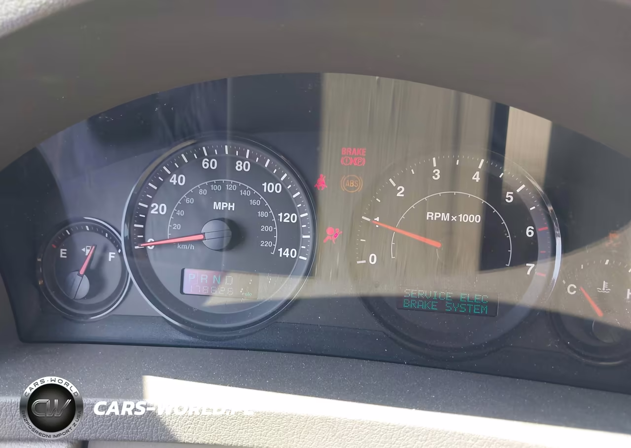 2005 Jeep Grand Cherokee Laredo VIN:1J4HR48N15C712985 - 7