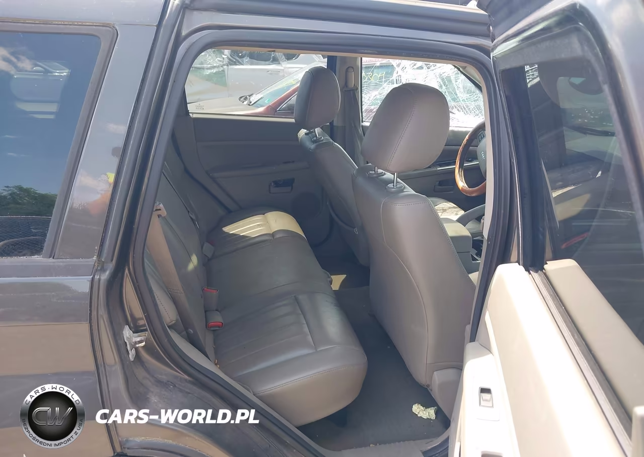 2005 Jeep Grand Cherokee Laredo VIN:1J4HR48N15C712985 - 8