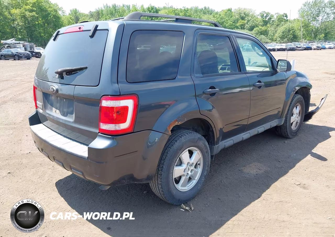 2009 Ford Escape Xlt VIN:1FMCU03719KD00119 - 4