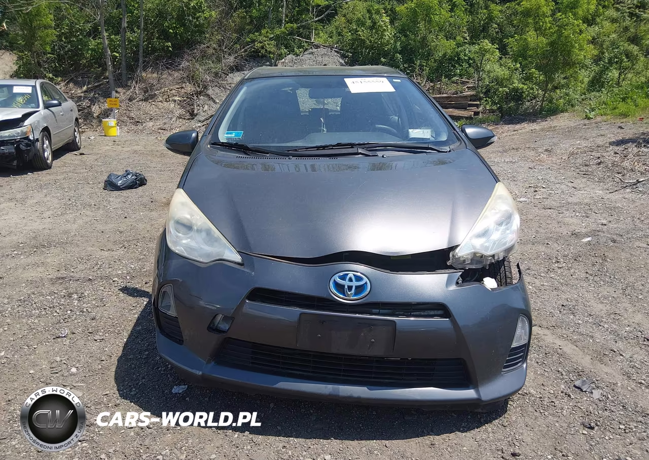 2013 Toyota Prius C One VIN:JTDKDTB36D1044235 - 12