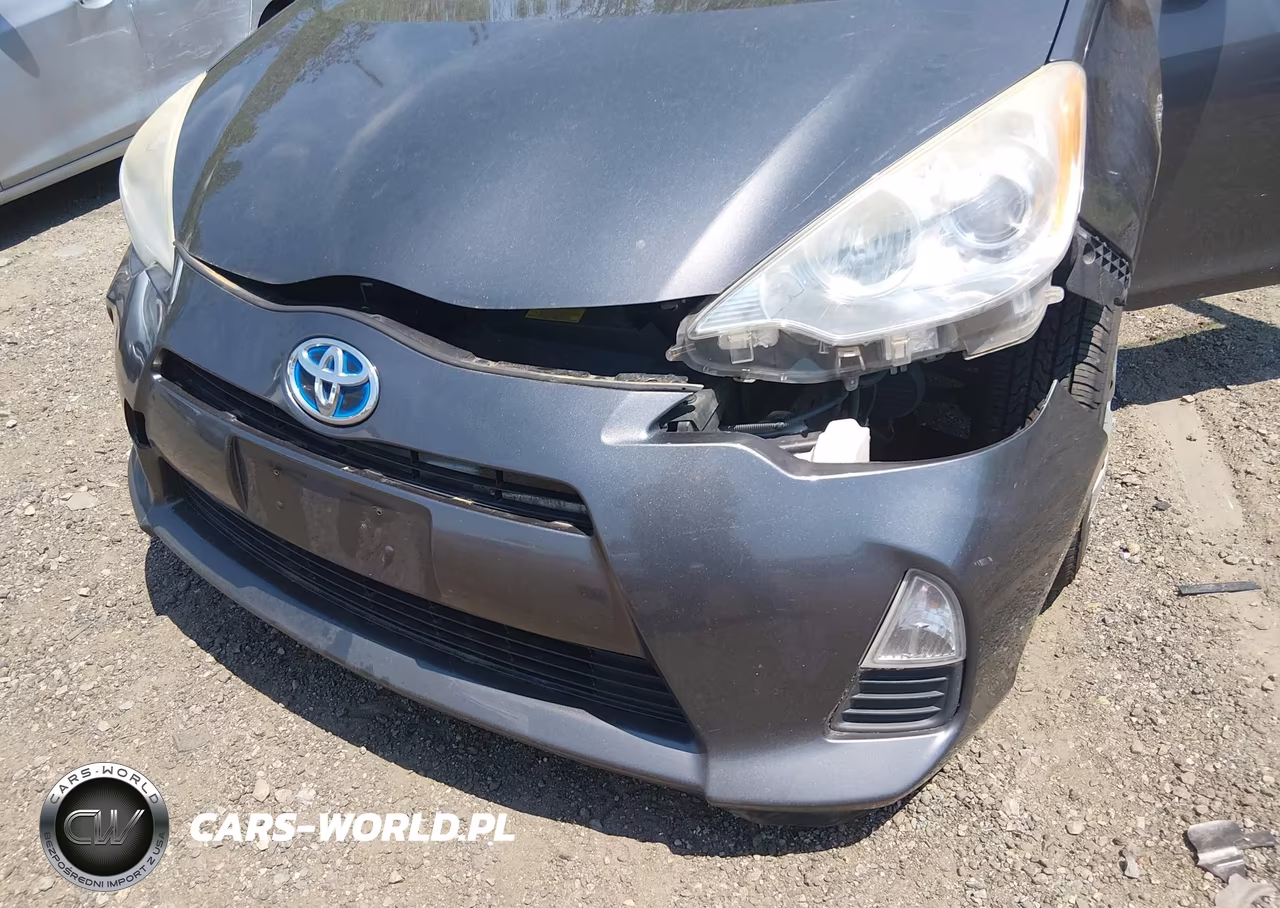 2013 Toyota Prius C One VIN:JTDKDTB36D1044235 - 6