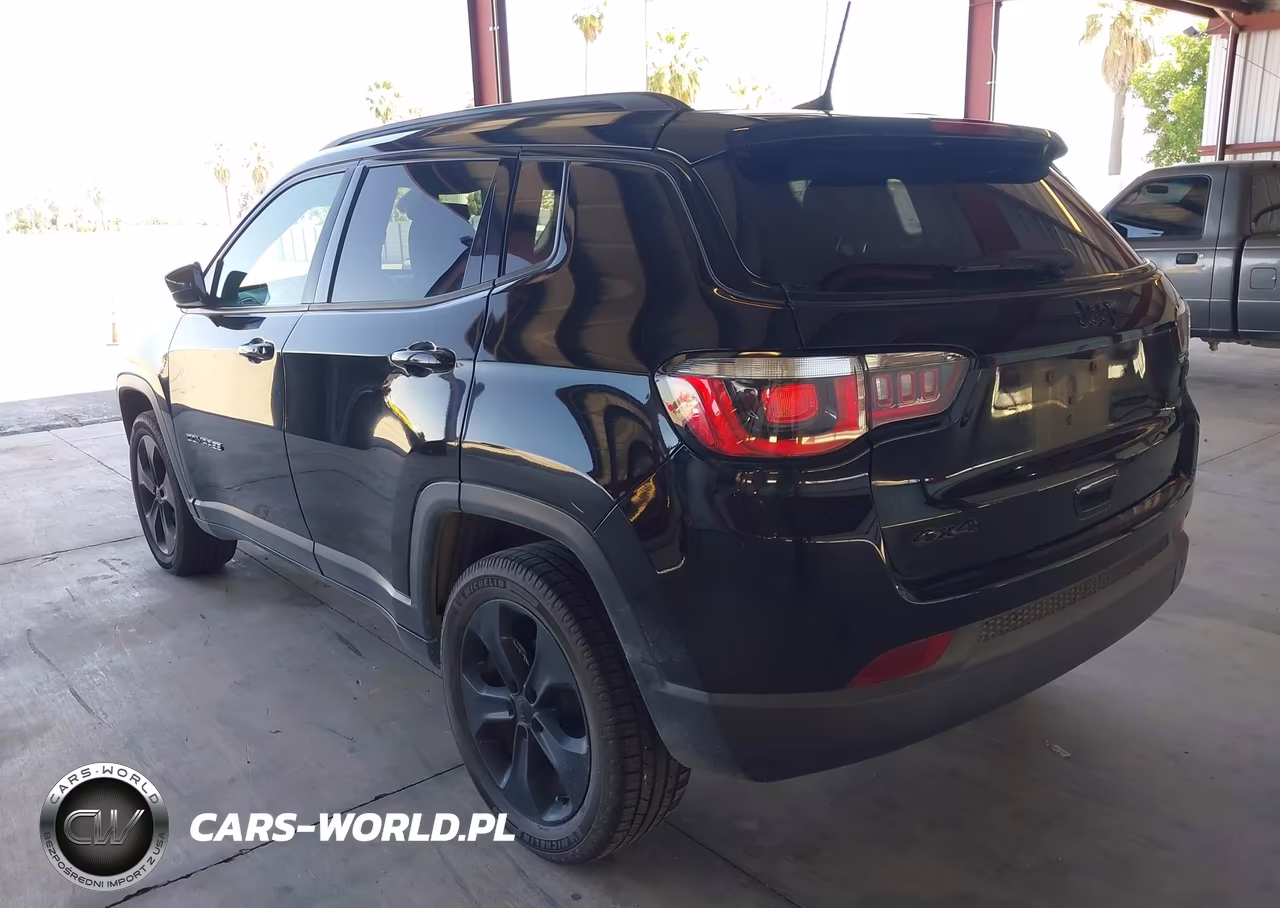 2019 Jeep Compass Altitude 4X4 VIN:3C4NJDBB7KT600738 - 3