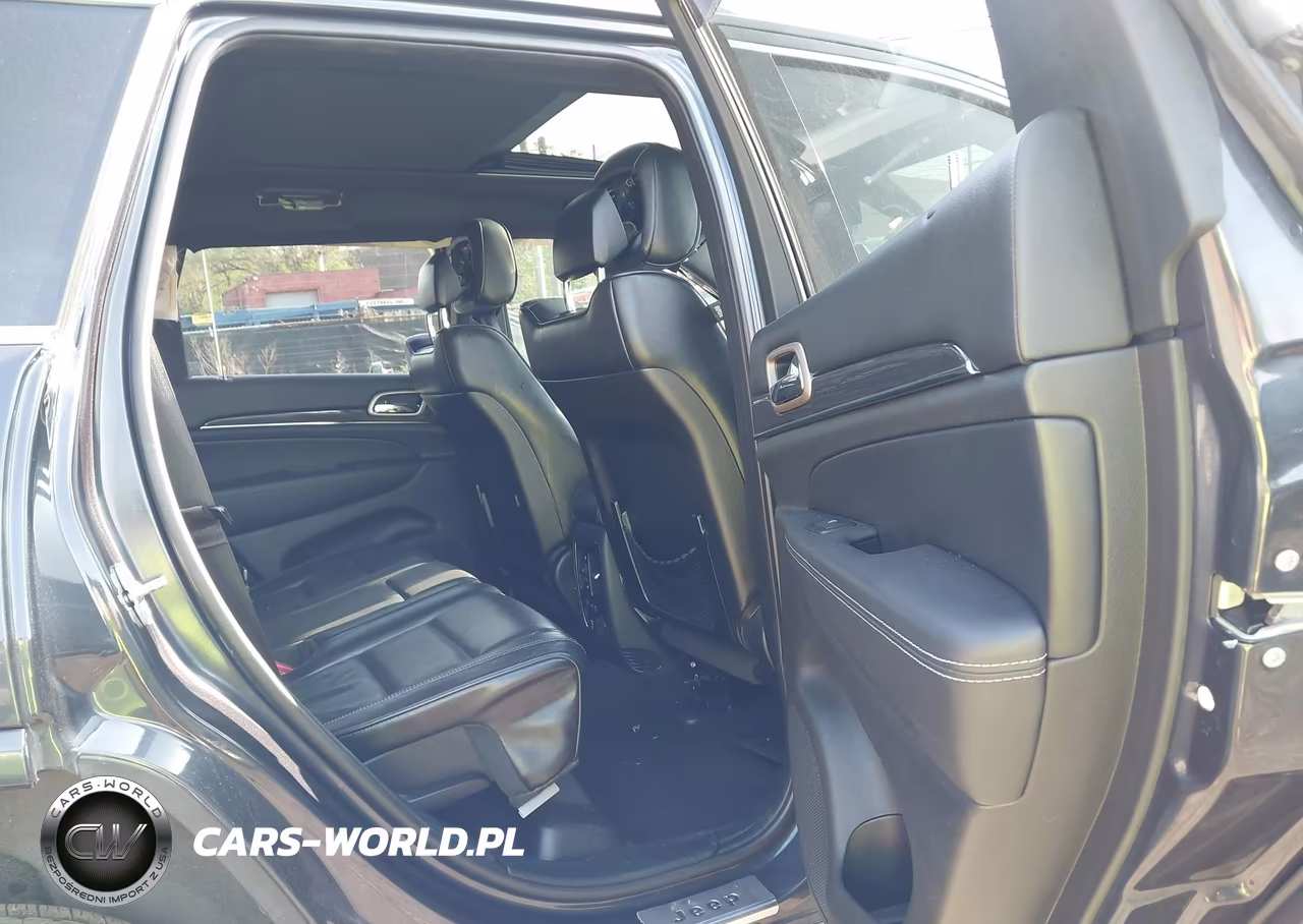 2015 Jeep Grand Cherokee Overland VIN:1C4RJFCG6FC871167 - 8