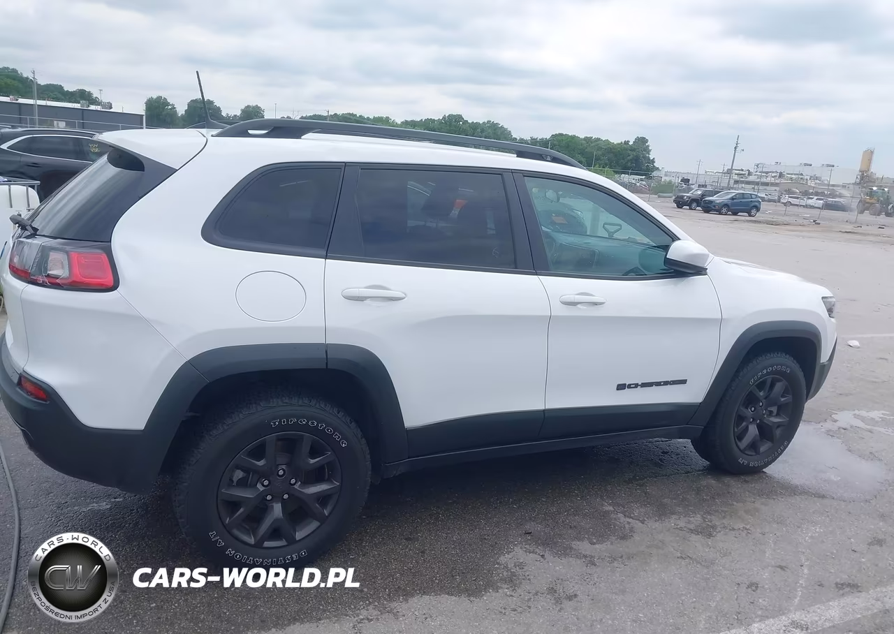 2020 Jeep Cherokee Upland 4X4 VIN:1C4PJMCXXLD553179 - 13