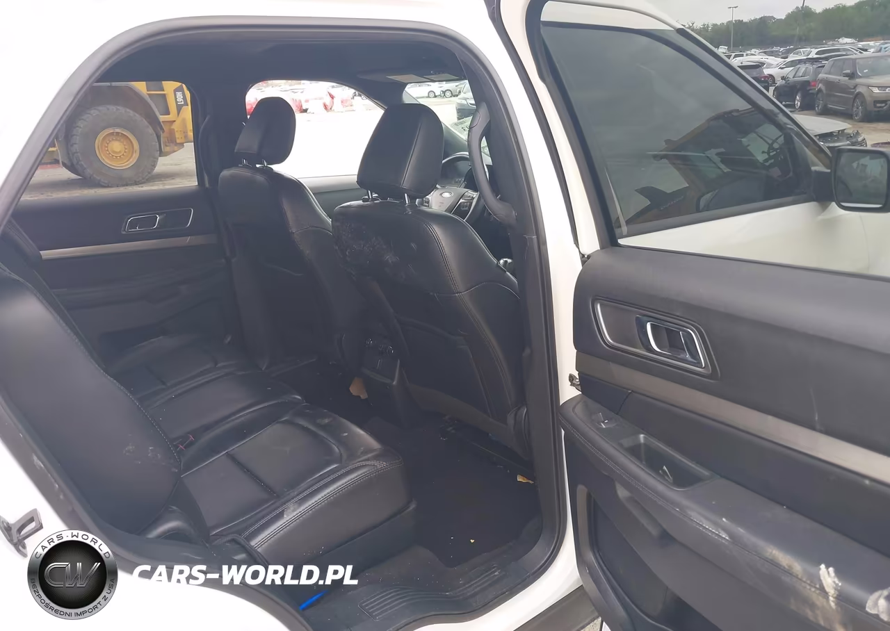 2019 Ford Explorer Xlt VIN:1FM5K8D88KGB20049 - 8
