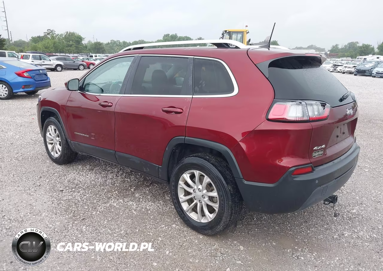 2019 Jeep Cherokee Latitude 4X4 VIN:1C4PJMCB9KD437765 - 3