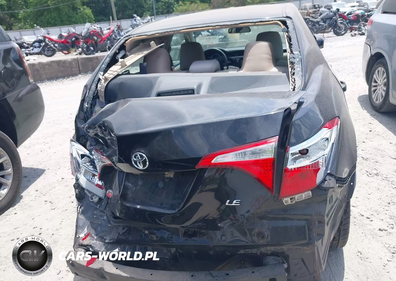 2016 Toyota Corolla Le VIN:5YFBURHE4GP379571 - 17
