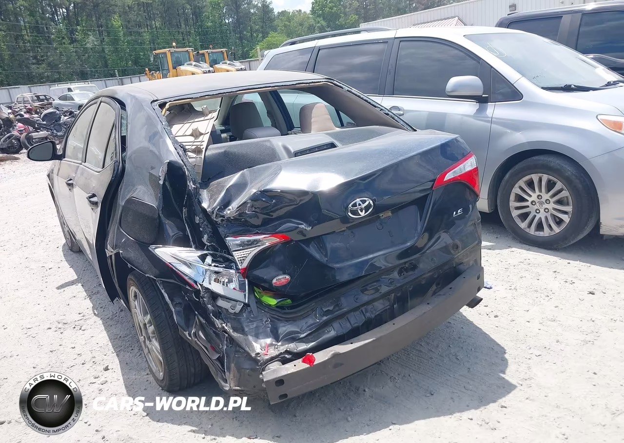 2016 Toyota Corolla Le VIN:5YFBURHE4GP379571 - 3