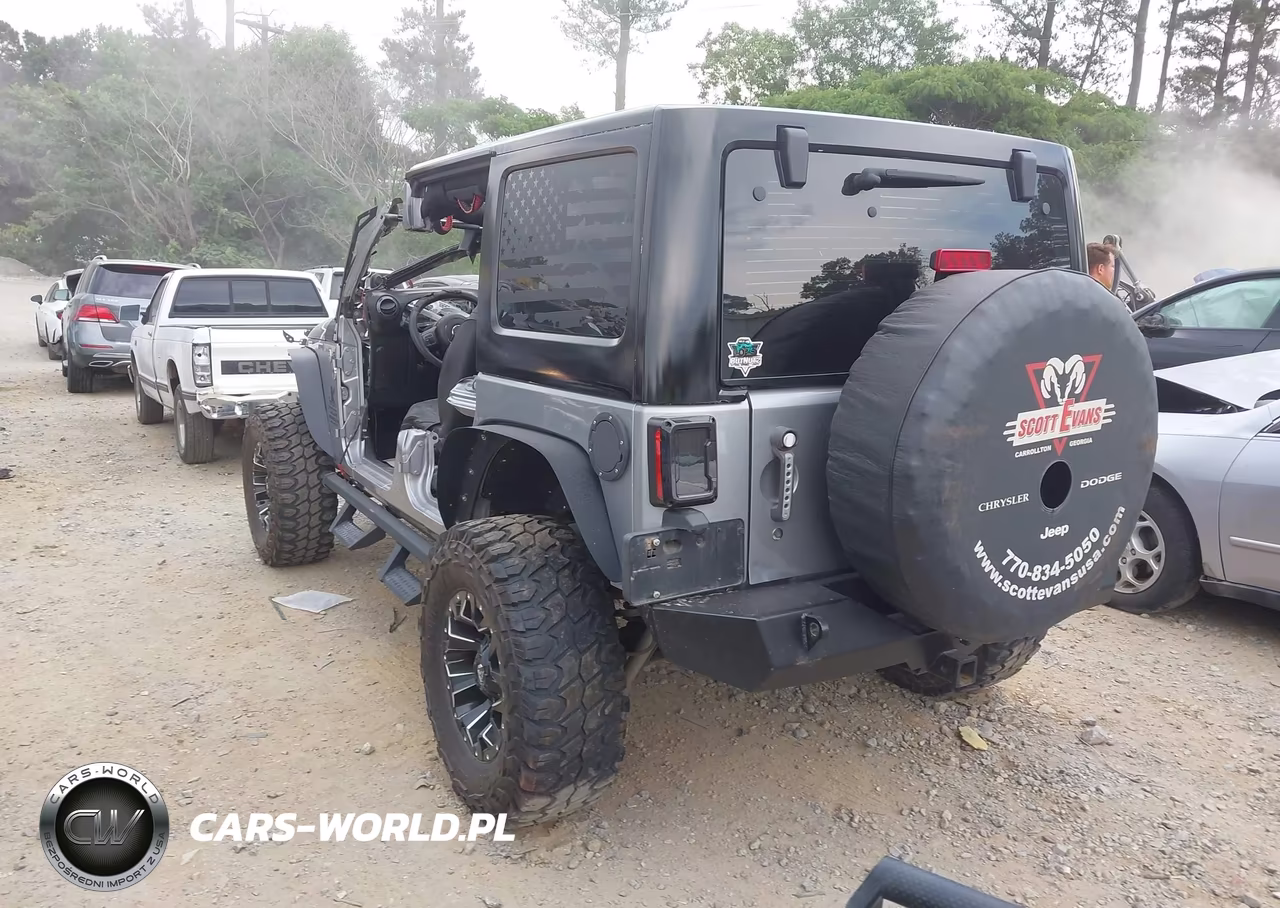 2013 Jeep Wrangler Unlimited Sport VIN:1C4BJWDG3DL545601 - 3