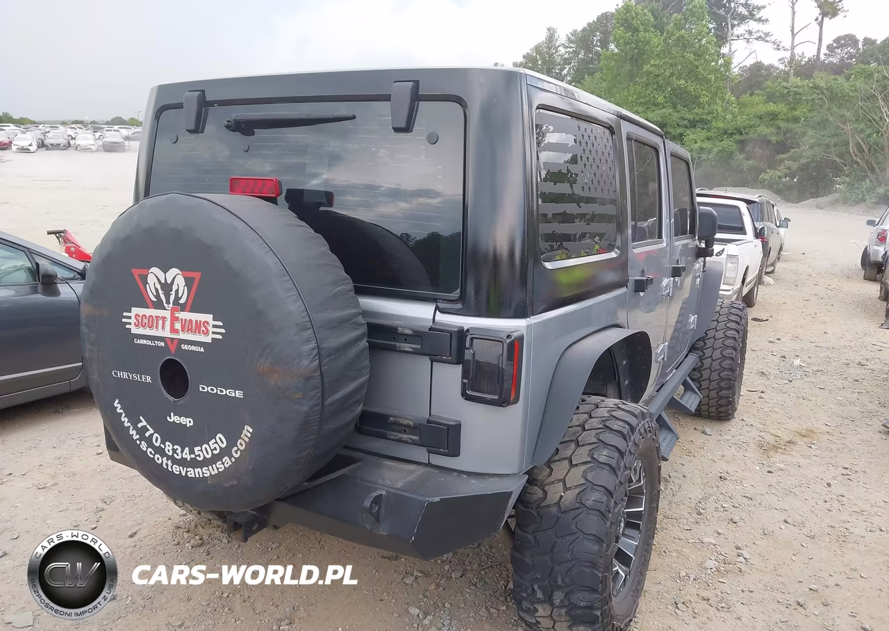 2013 Jeep Wrangler Unlimited Sport VIN:1C4BJWDG3DL545601 - 4