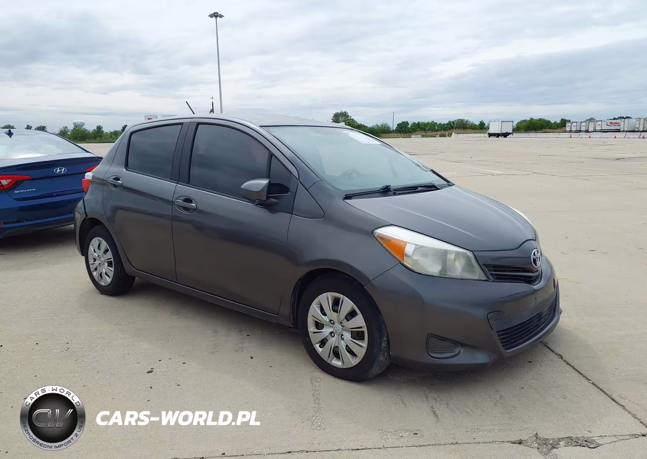 2013 Toyota Yaris Le