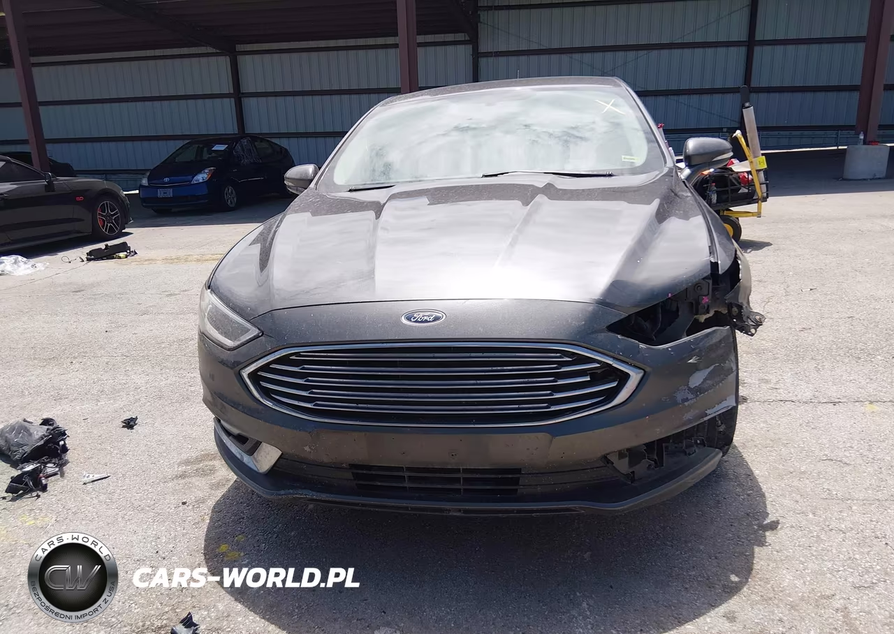 2018 Ford Fusion Hybrid Titanium VIN:3FA6P0RU9JR150918 - 13