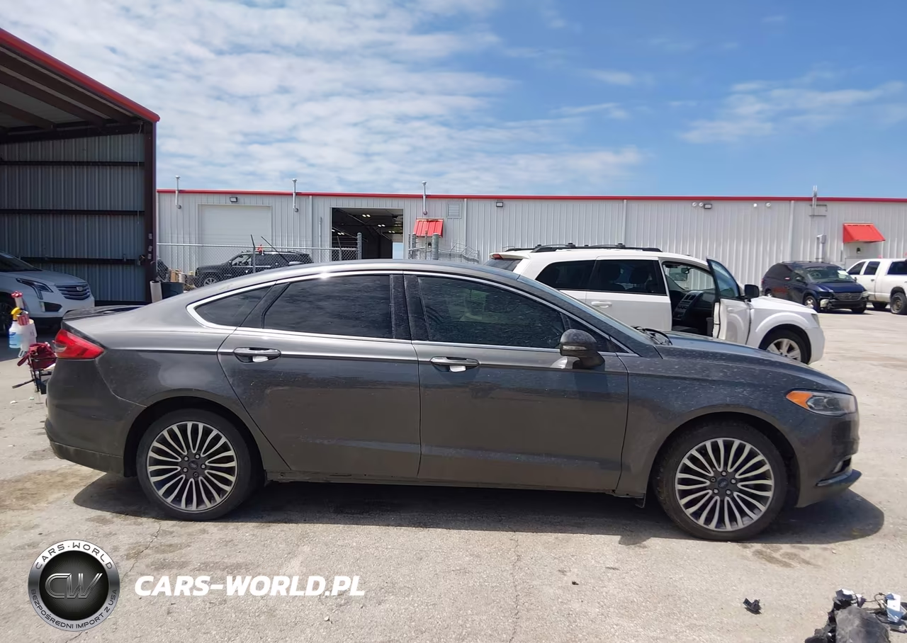 2018 Ford Fusion Hybrid Titanium VIN:3FA6P0RU9JR150918 - 14