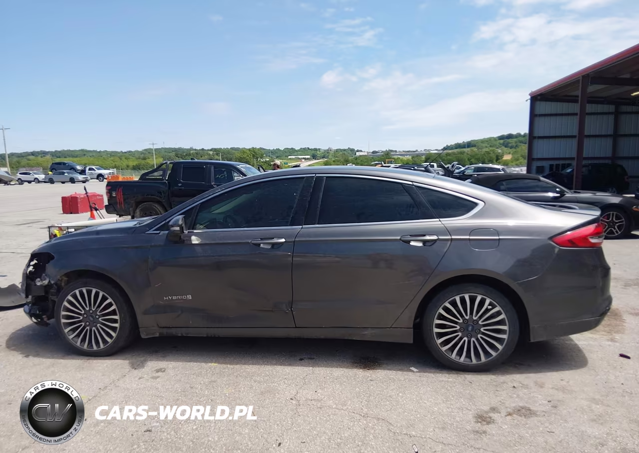 2018 Ford Fusion Hybrid Titanium VIN:3FA6P0RU9JR150918 - 15