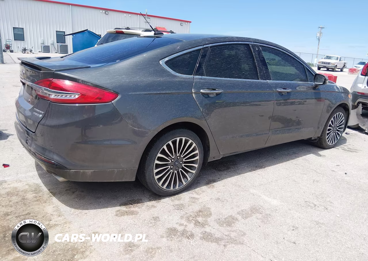 2018 Ford Fusion Hybrid Titanium VIN:3FA6P0RU9JR150918 - 4