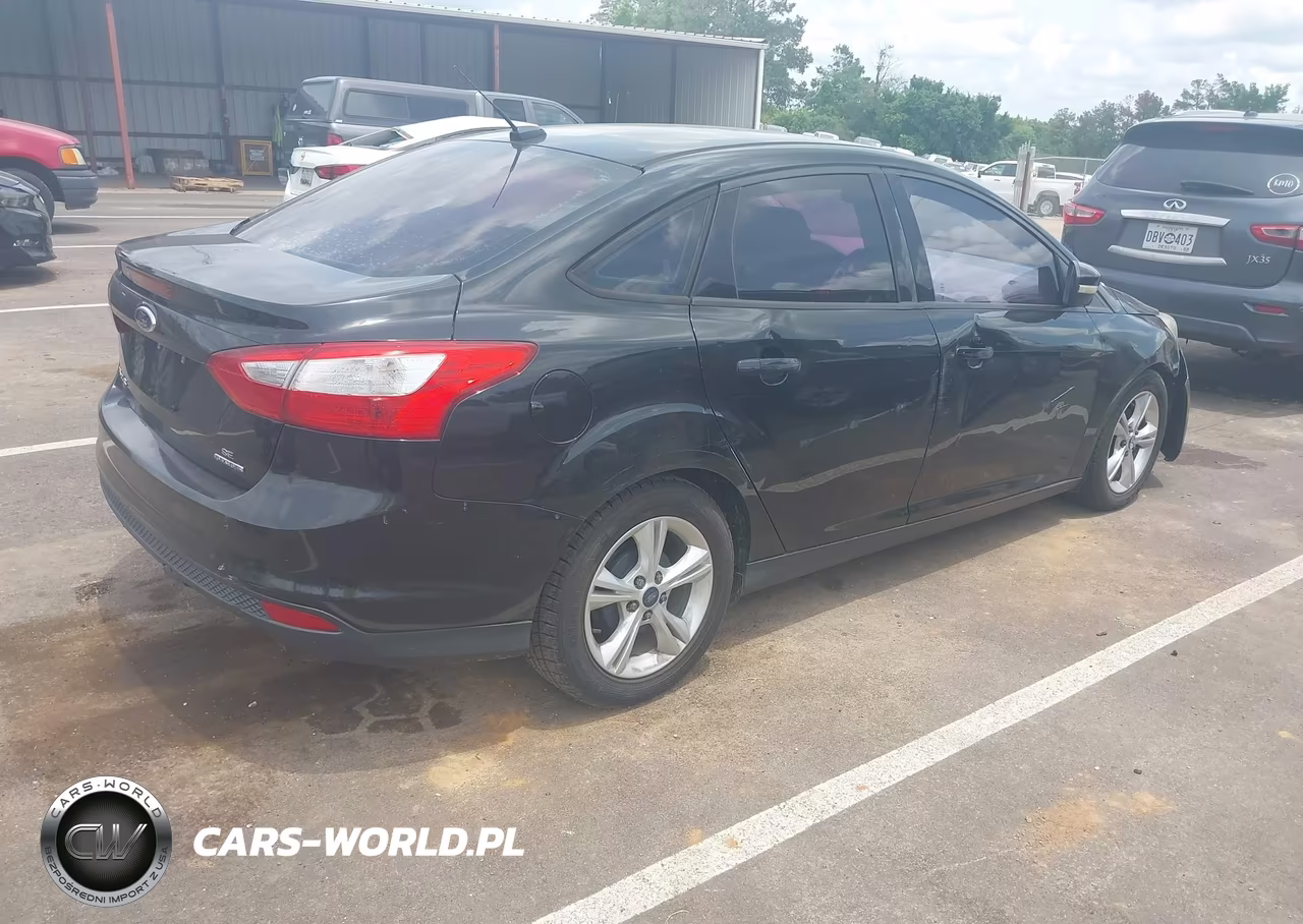 2014 Ford Focus Se VIN:1FADP3F20EL254052 - 4