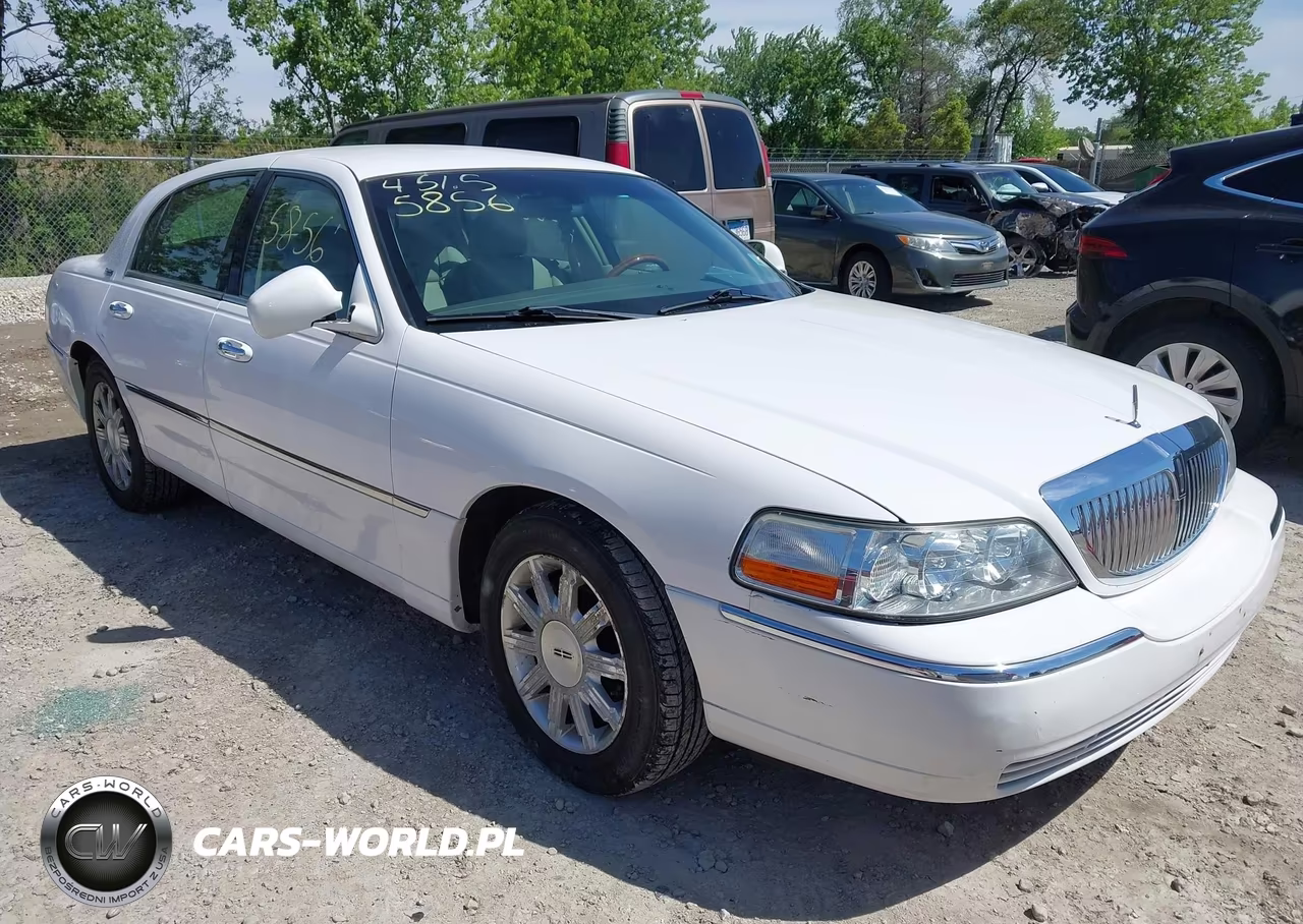 2008 Lincoln Town Car Signature Limited