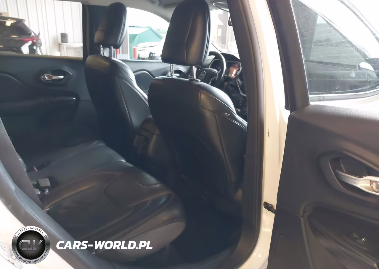 2015 Jeep Cherokee Trailhawk VIN:1C4PJMBS7FW728938 - 8