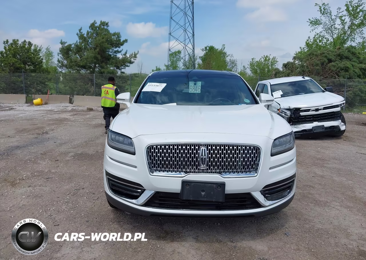 2020 Lincoln Nautilus Reserve VIN:2LMPJ8K98LBL14066 - 12