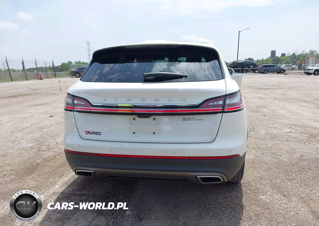 2020 Lincoln Nautilus Reserve VIN:2LMPJ8K98LBL14066 - 16