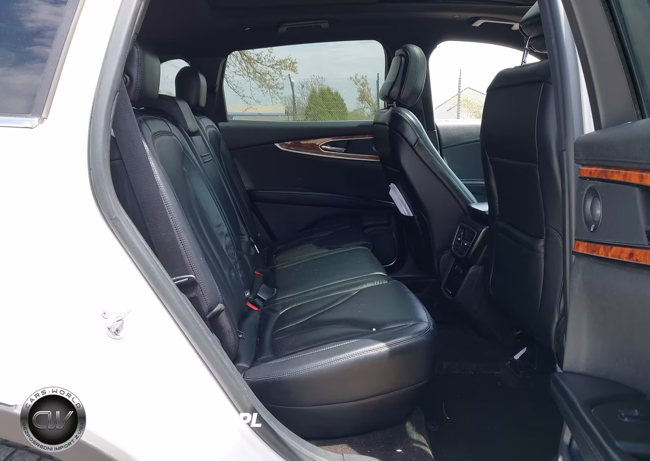 2020 Lincoln Nautilus Reserve VIN:2LMPJ8K98LBL14066 - 8
