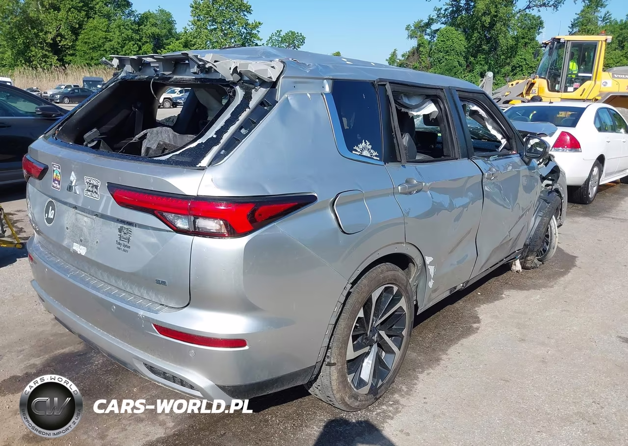 2022 Mitsubishi Outlander Black Edition S-Awc-Se 2.5 S-Awc-Se Launch Edition S-Awc VIN:JA4J4UA88NZ011670 - 4