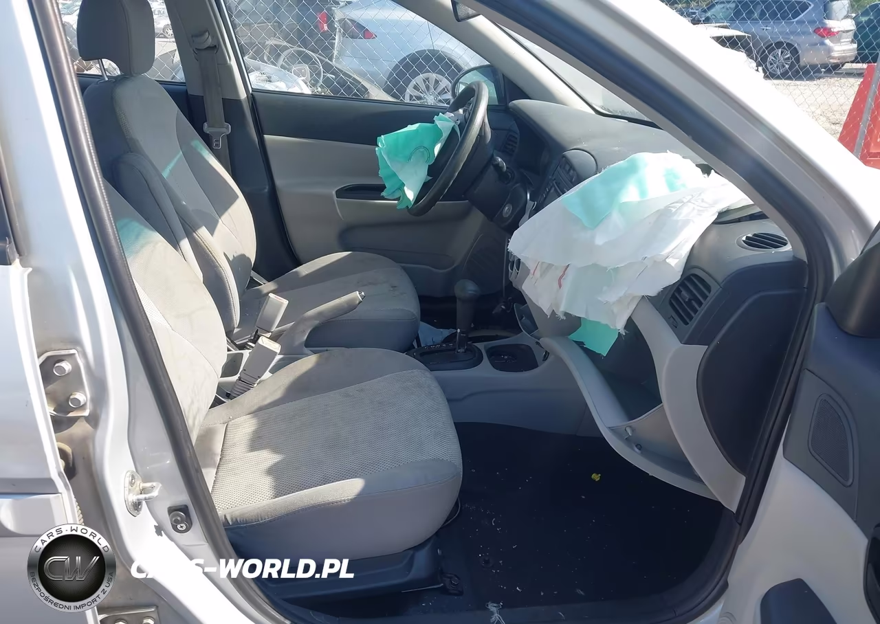 2009 Hyundai Accent Gls VIN:KMHCN46C89U319381 - 5
