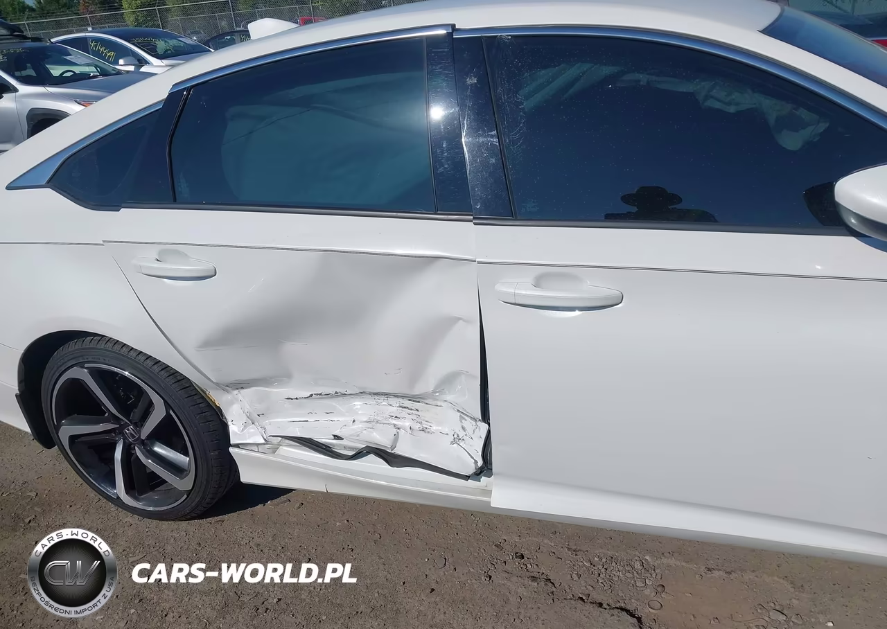 2018 Honda Accord Sport VIN:1HGCV1F36JA233917 - 6