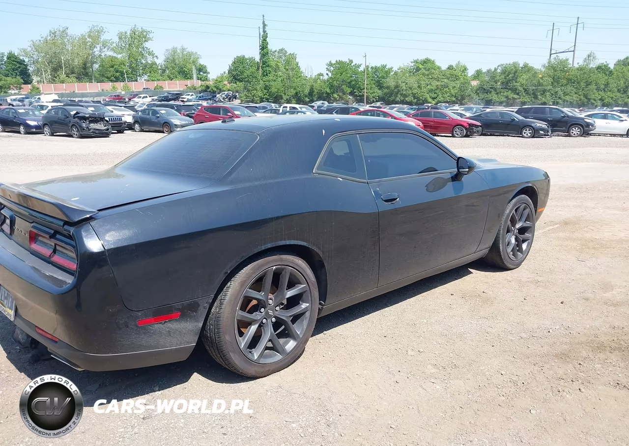 2019 Dodge Challenger Sxt VIN:2C3CDZAG2KH503744 - 4