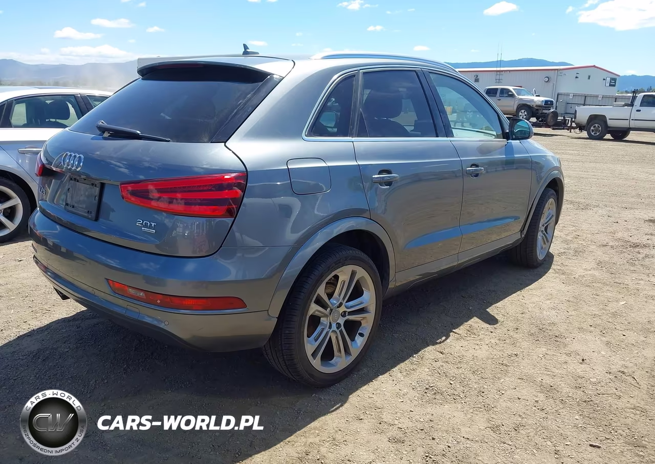 2015 Audi Q3 2.0T Premium Plus VIN:WA1GFCFS5FR014479 - 4