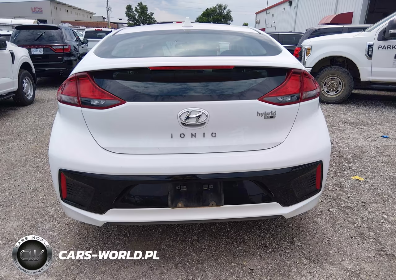2018 Hyundai Ioniq Hybrid Blue VIN:KMHC65LC1JU100127 - 16