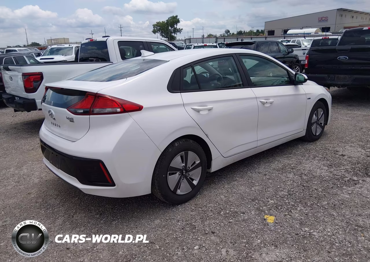 2018 Hyundai Ioniq Hybrid Blue VIN:KMHC65LC1JU100127 - 4