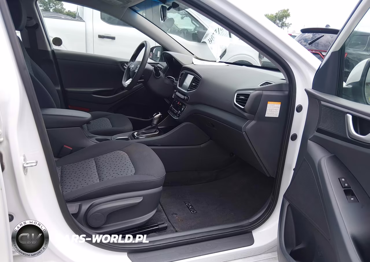 2018 Hyundai Ioniq Hybrid Blue VIN:KMHC65LC1JU100127 - 5