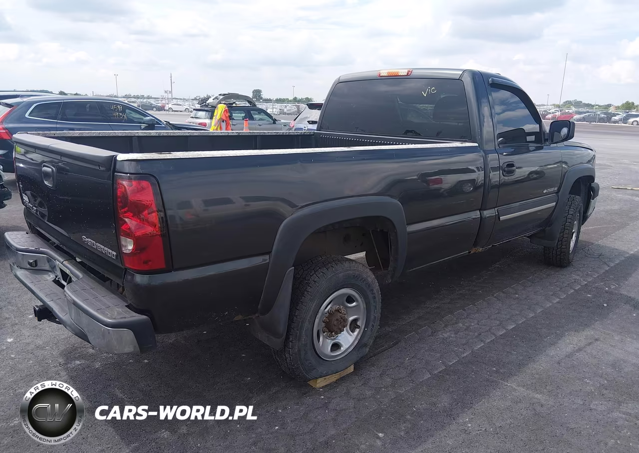 2003 Chevrolet Silverado 2500Hd VIN:1GCHC24U83E160900 - 4