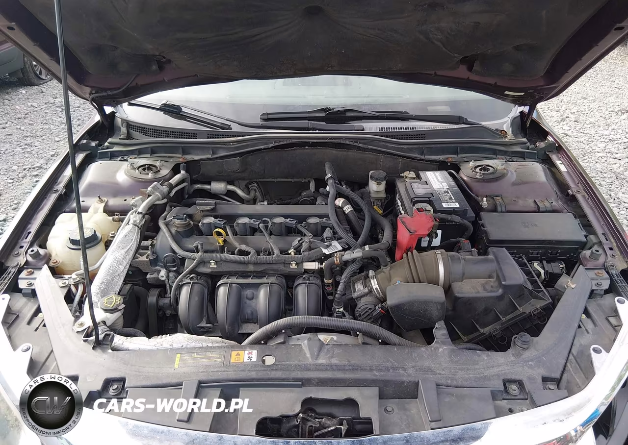 2012 Ford Fusion S VIN:3FAHP0GA8CR239027 - 10