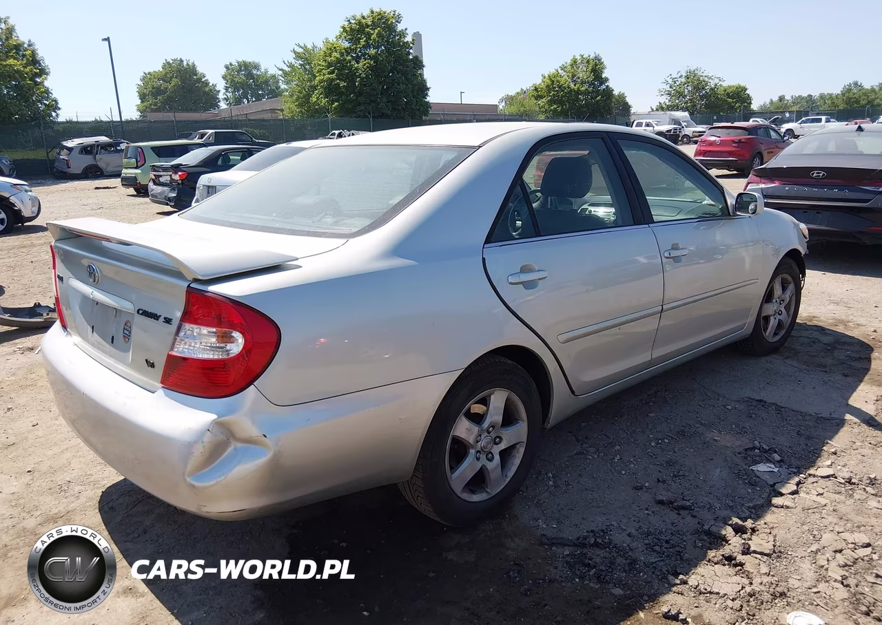 2002 Toyota Camry Se V6 VIN:JTDBF32K020037995 - 4
