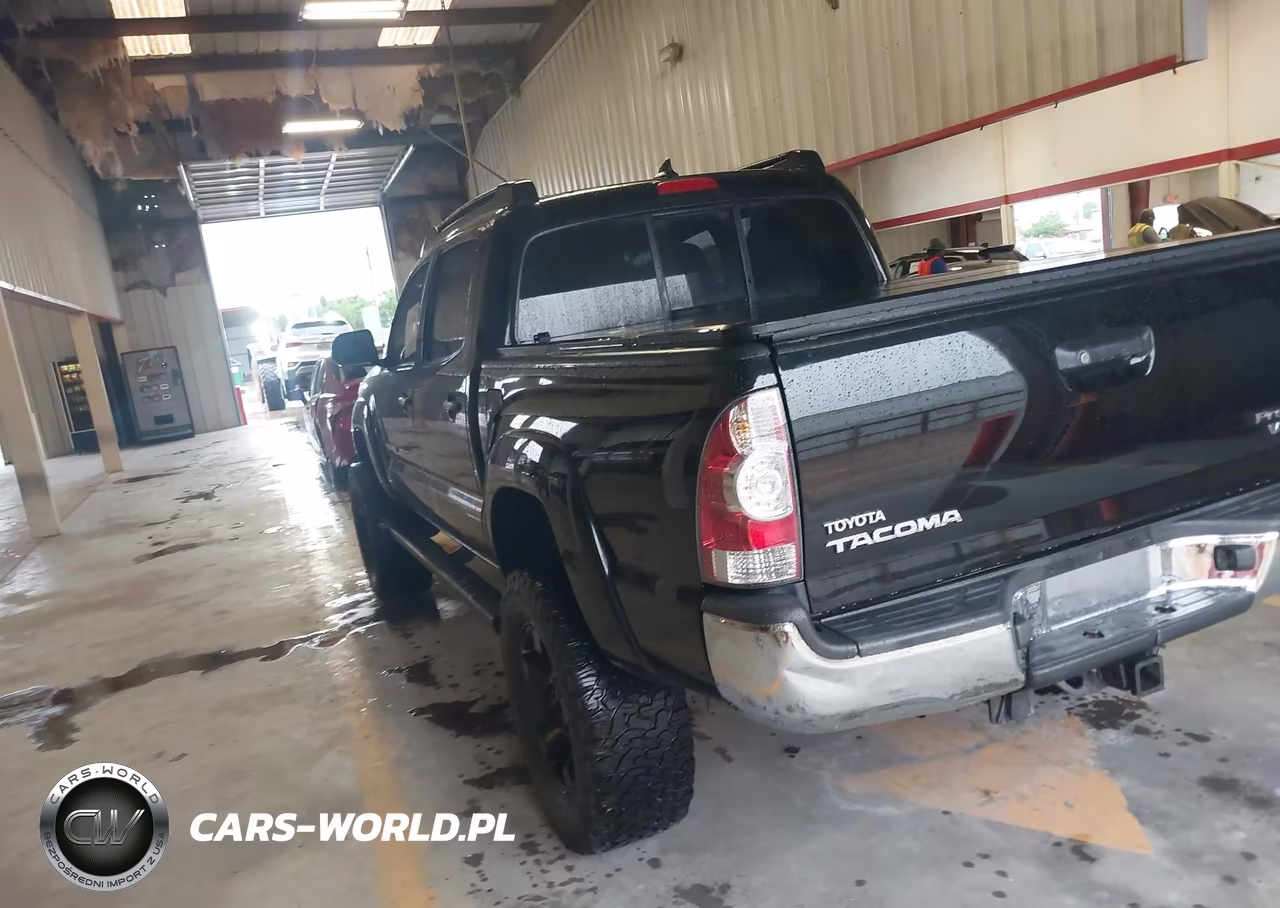 2014 Toyota Tacoma Prerunner V6 VIN:3TMJU4GN6EM162785 - 3
