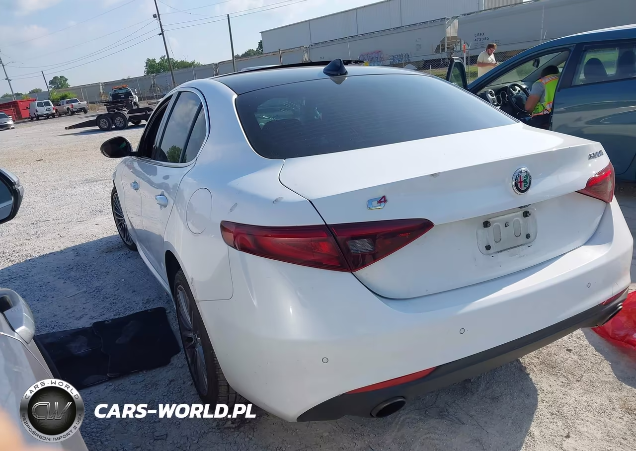 2018 Alfa Romeo Giulia Ti Lusso Awd VIN:ZARFAEEN5J7581003 - 3
