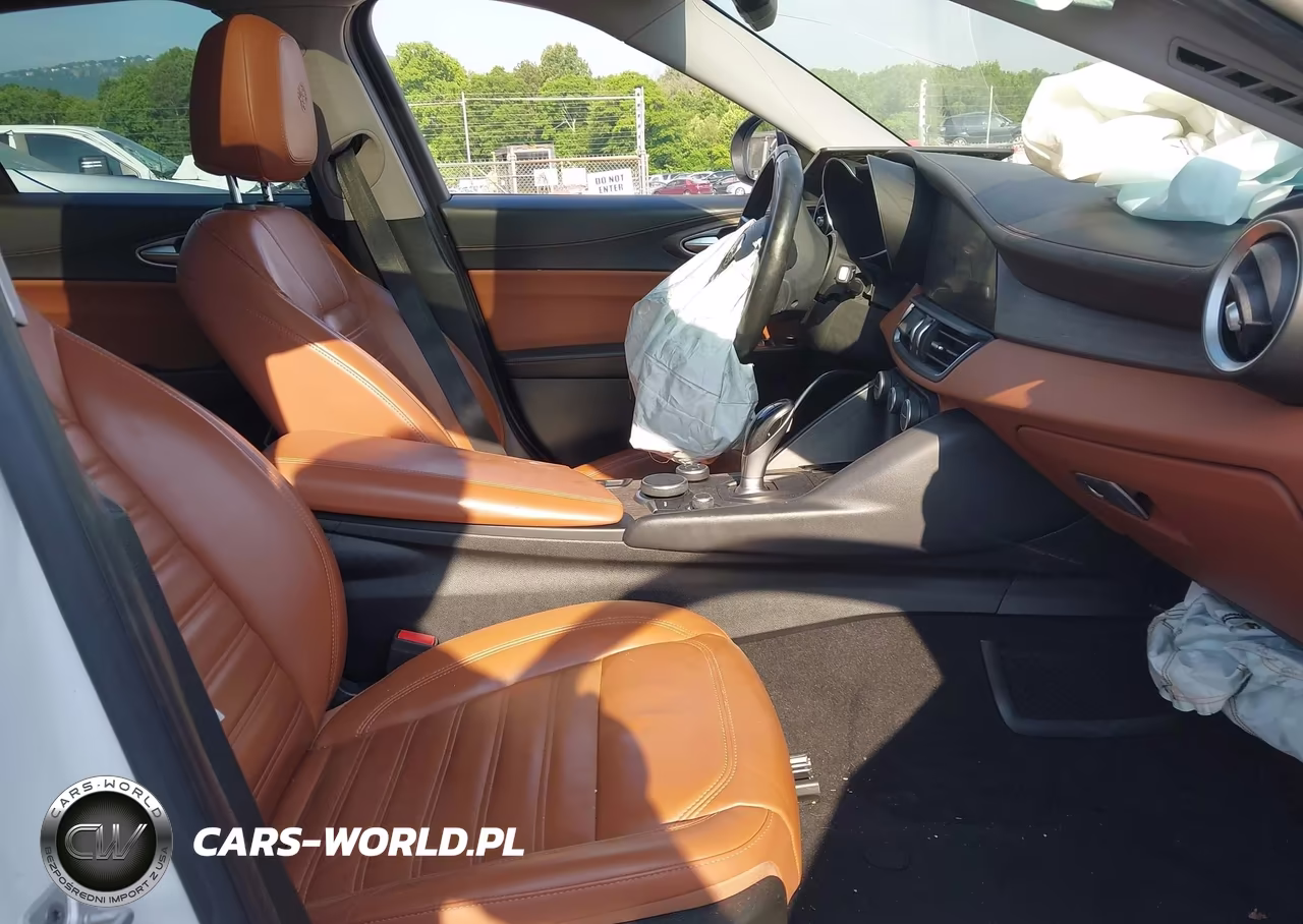 2018 Alfa Romeo Giulia Ti Lusso Awd VIN:ZARFAEEN5J7581003 - 5