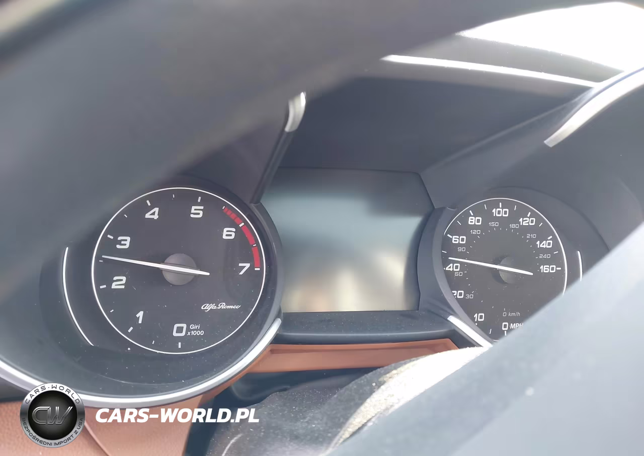 2018 Alfa Romeo Giulia Ti Lusso Awd VIN:ZARFAEEN5J7581003 - 7