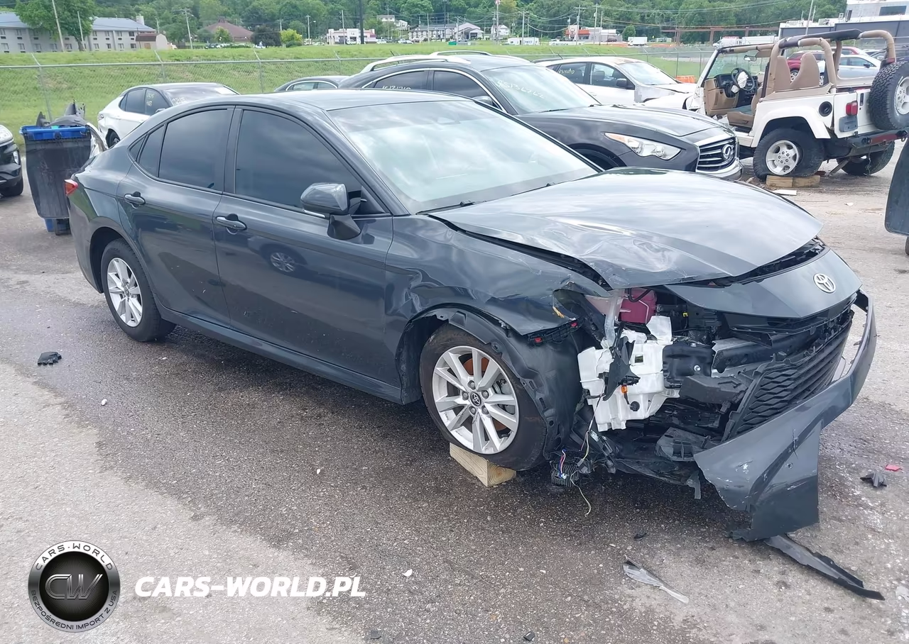 2025 Toyota Camry Le – zdjęcie 1 z 20